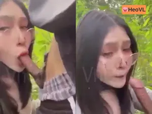 đi dã ngoại tiện quan hệ tình nhân ở trong rừng