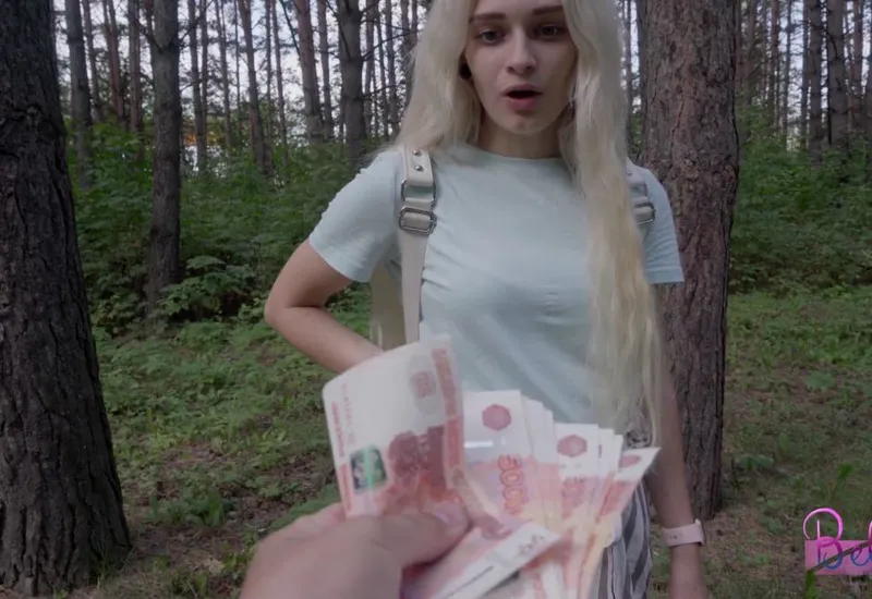 Dùng tiền gạ quan hệ người yêu hám tiền ngay trong rừng vắng vẻ